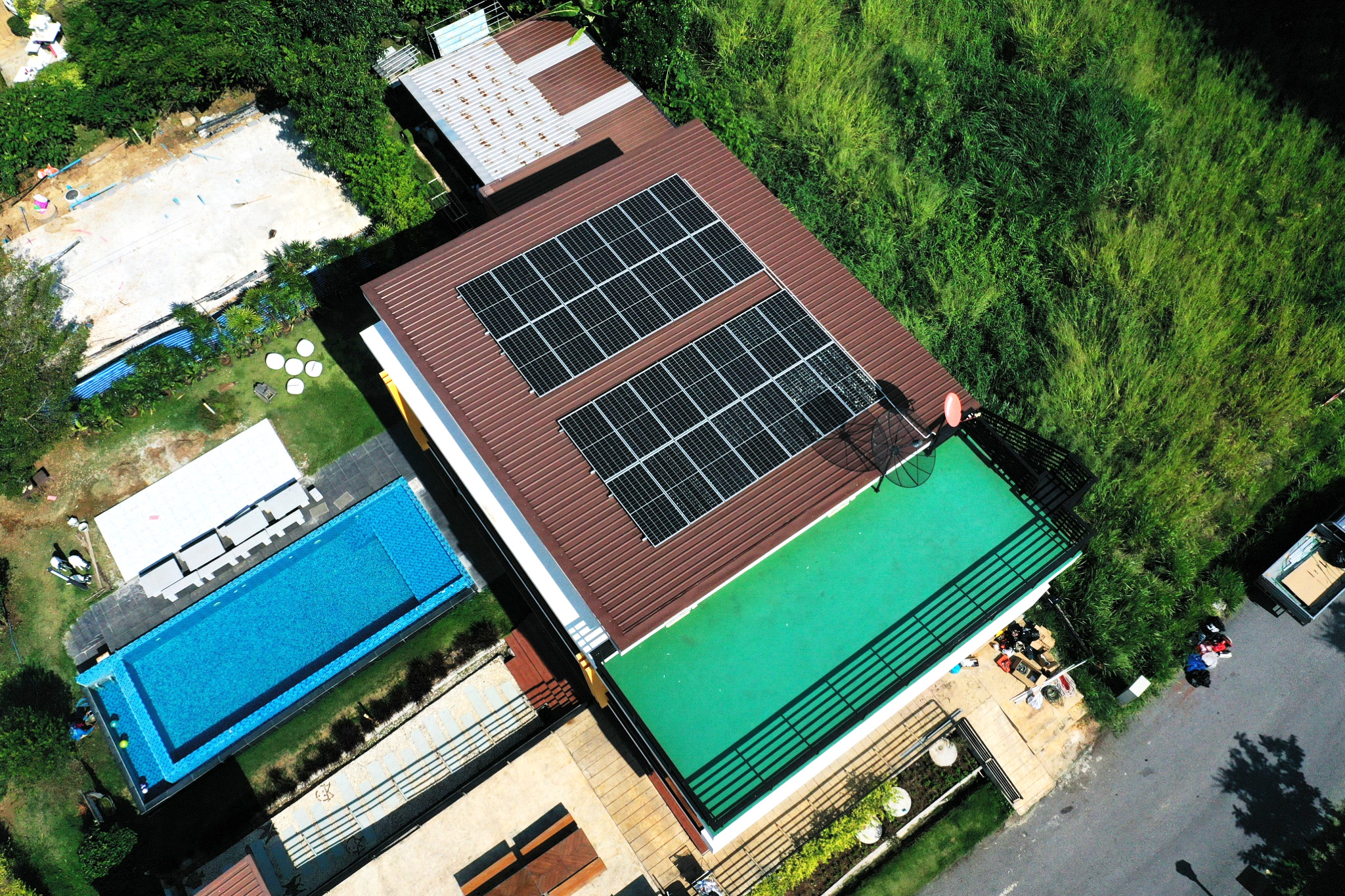 บ้านพักอาศัย – 11.48 kWp.