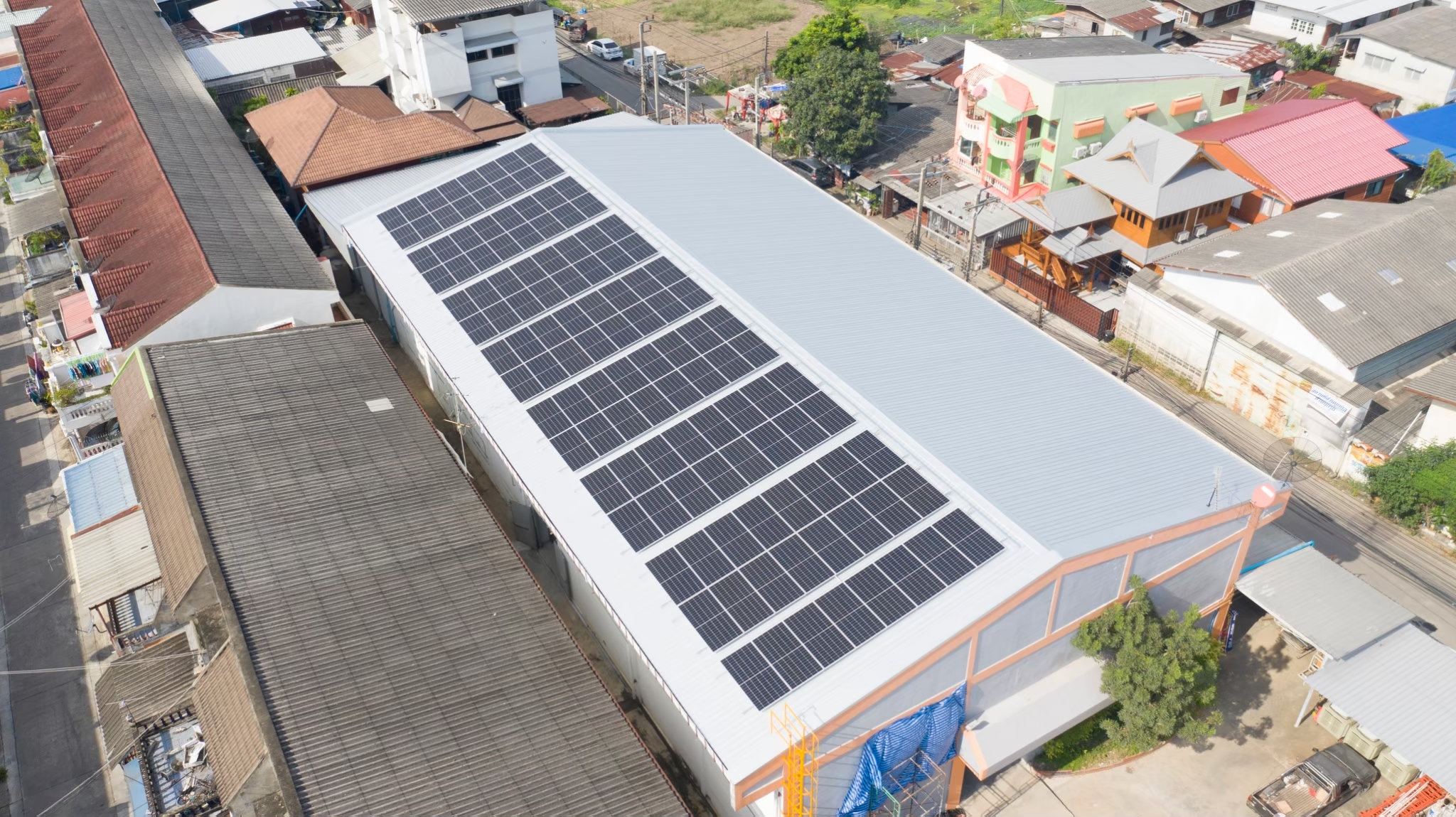 บ้านพักอาศัย (นนทบุรี) – 60 kWp.