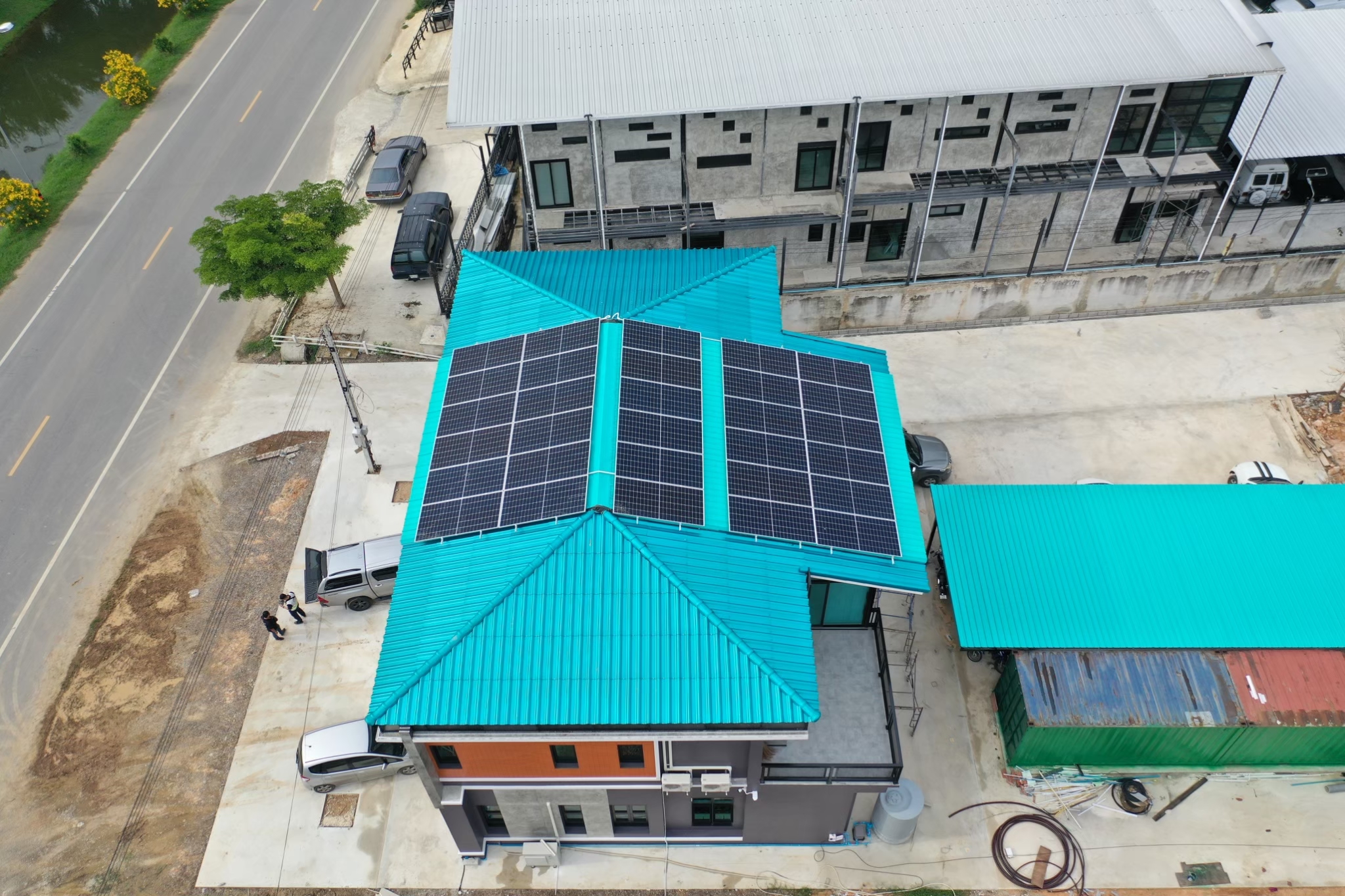 บ้านพักอาศัย – 16.05 kWp.
